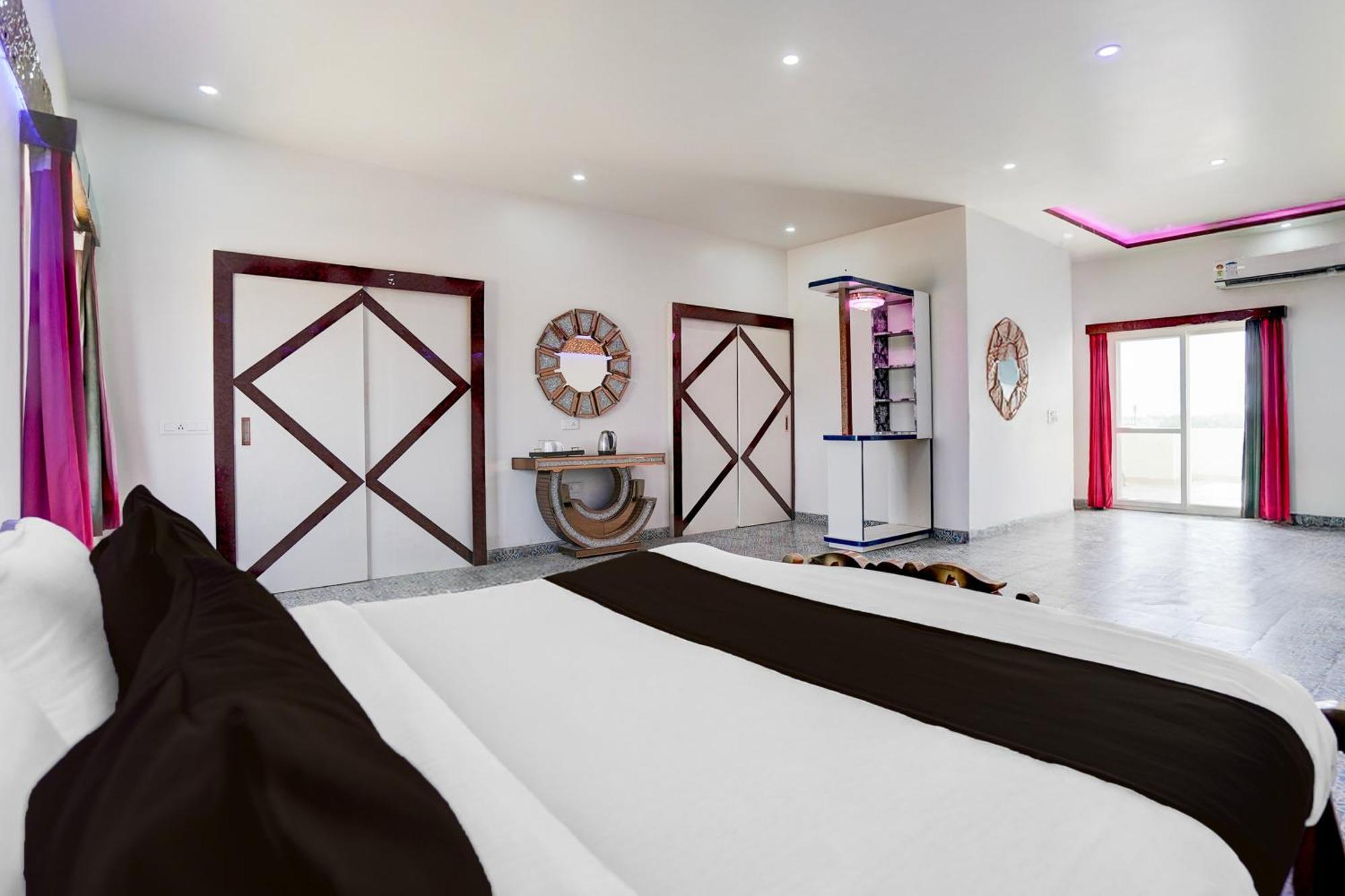 O The Grand Farm Hotel