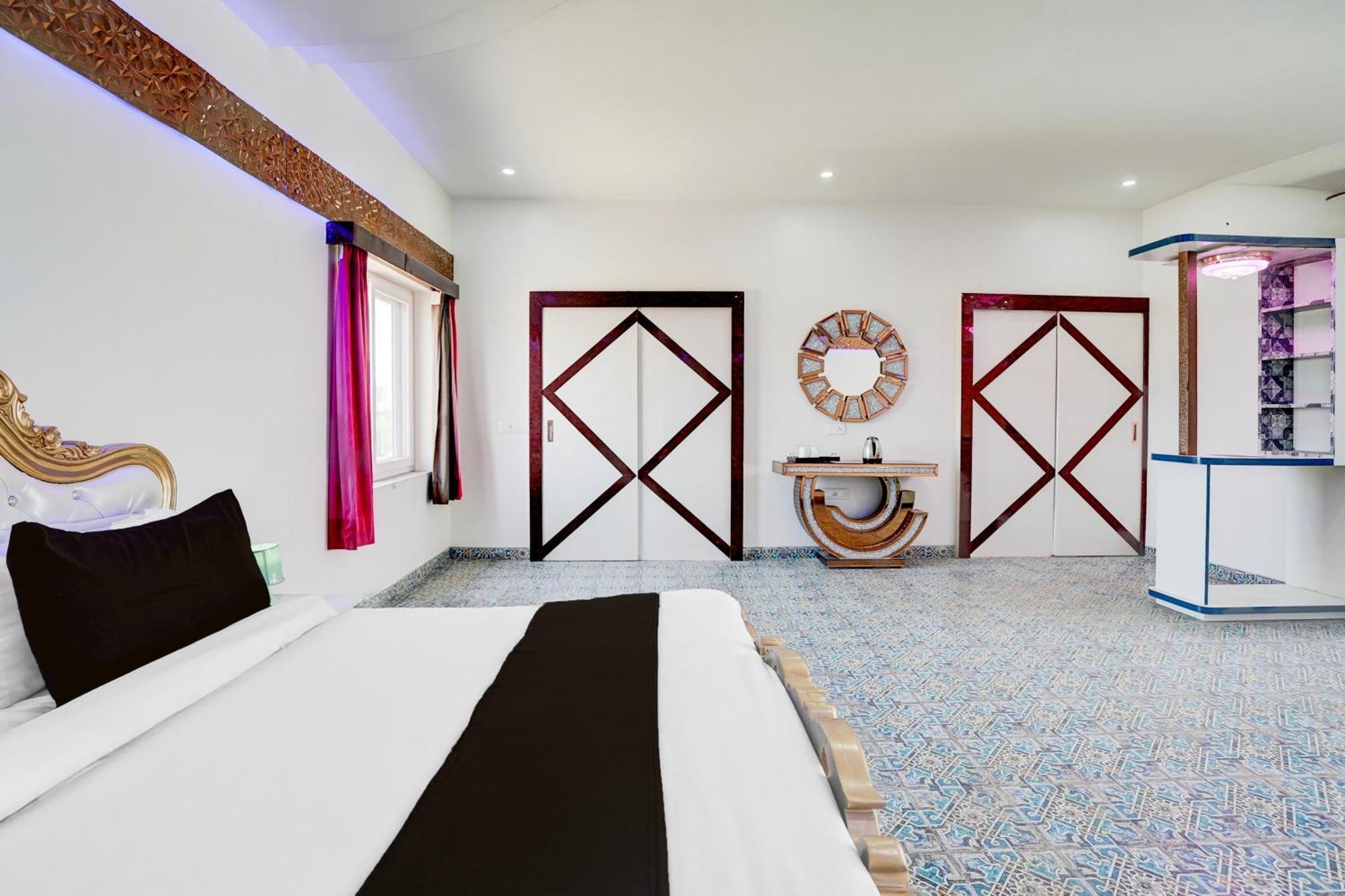 Hotel O The Grand Farm Jaipur